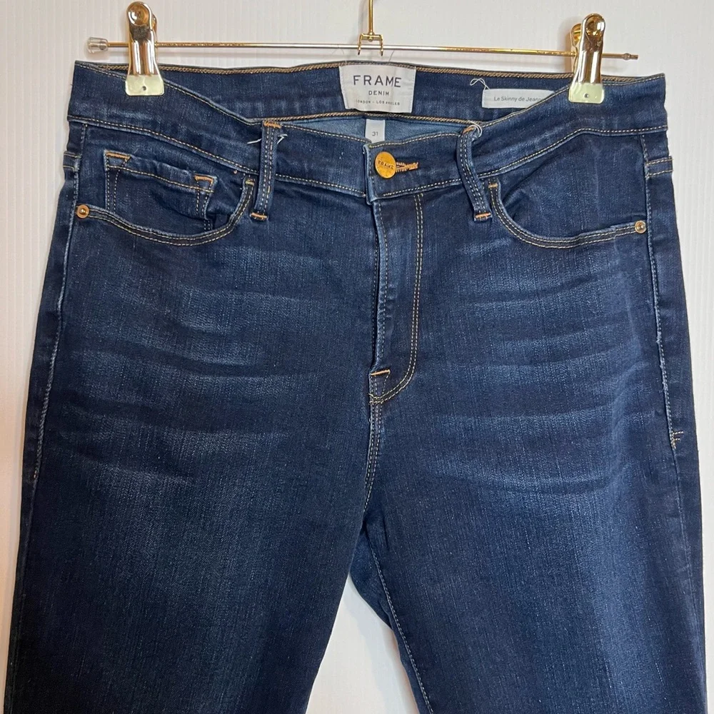 FRAME Le Skinny de Jeanne Longstreet Frayed Hem. Size‎ 31